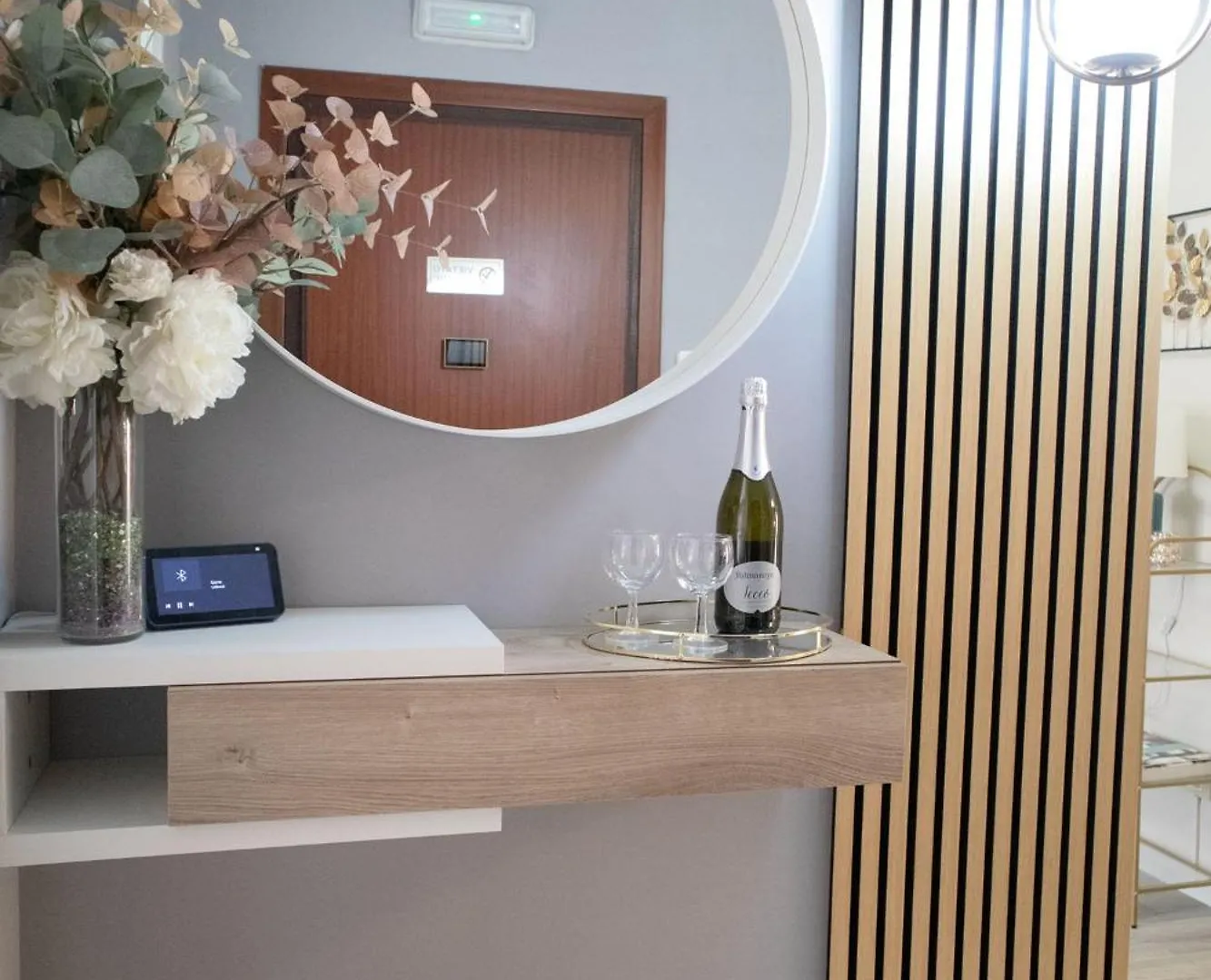 Sara'S Home - Modern Apartment Near Metro, Perfect For Families And Groups In Rzym